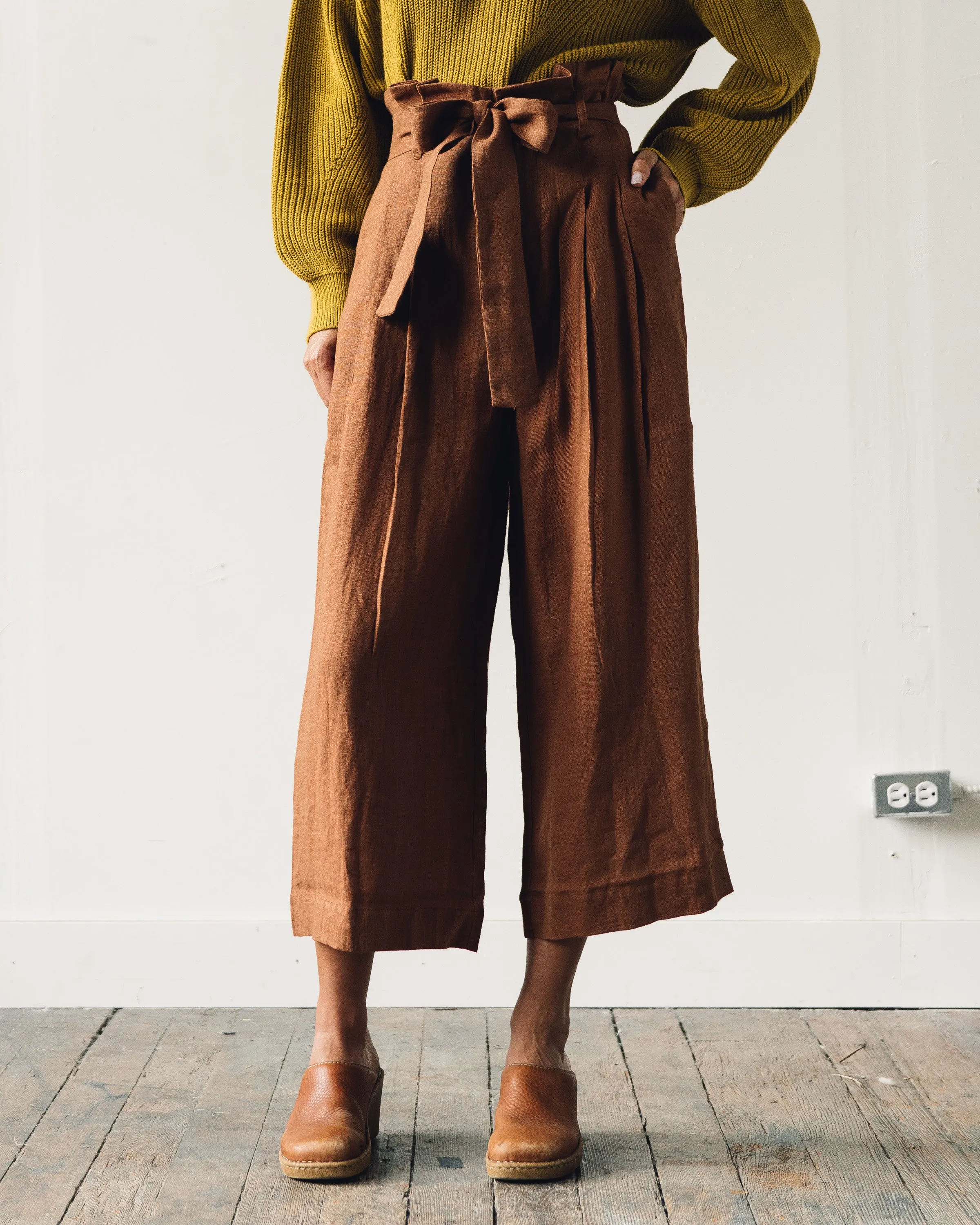 7115 Pleated Linen Trouser, Rust