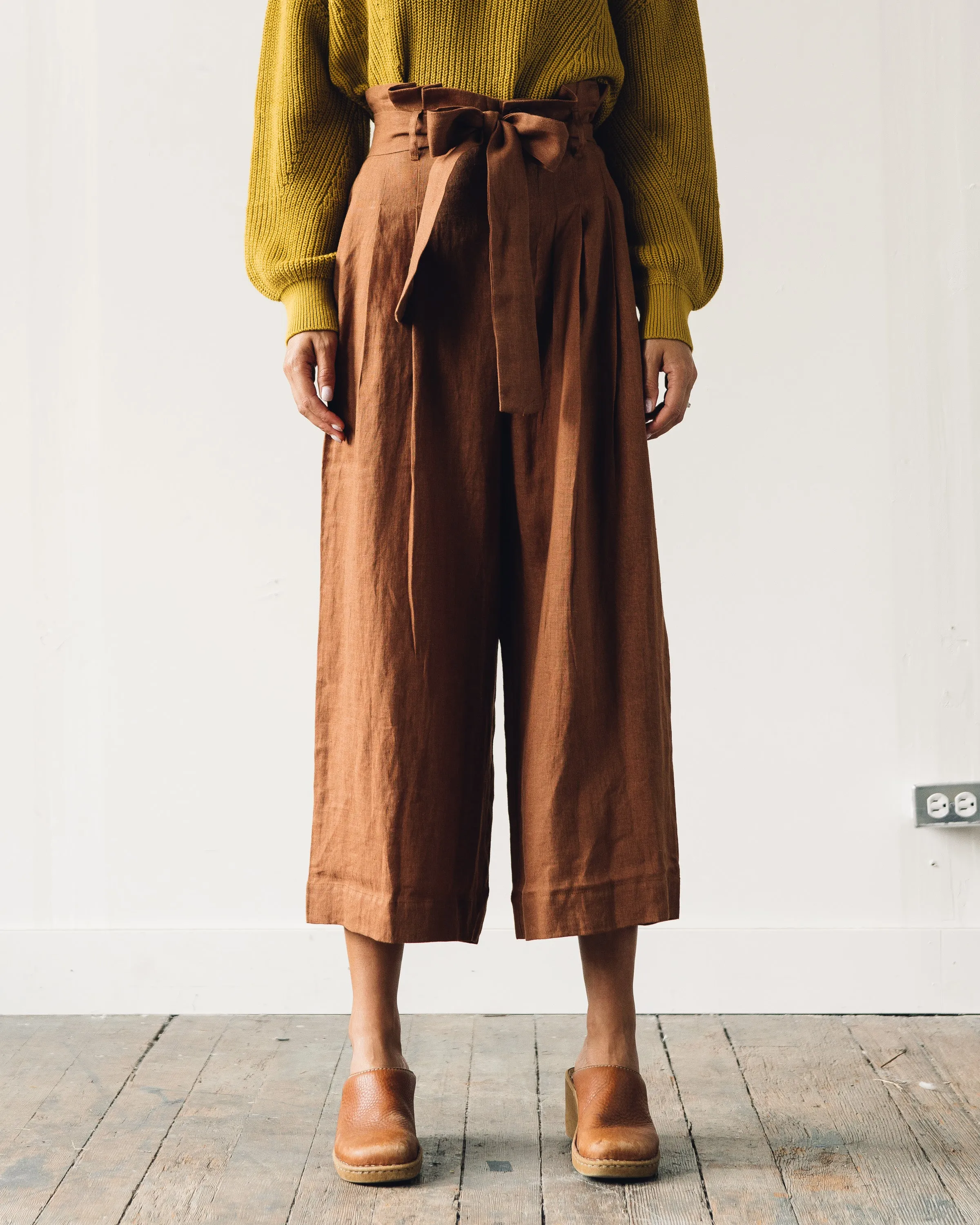 7115 Pleated Linen Trouser, Rust