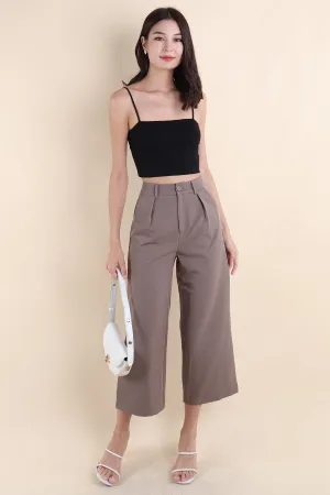 CAMO PLEATED WIDE LEG TROUSERS IN MOCHA