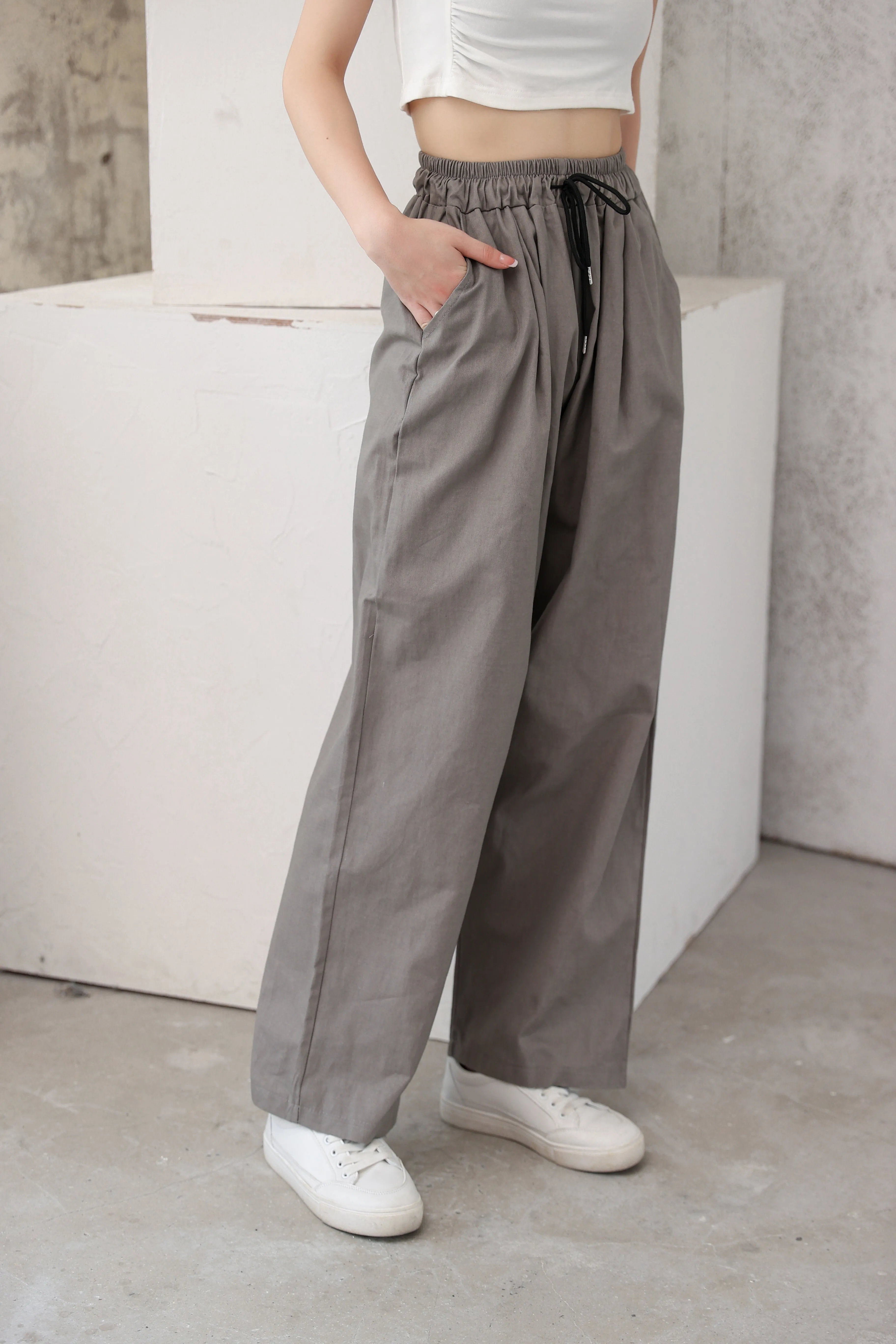 Extra Wide Leg Cargo Pants